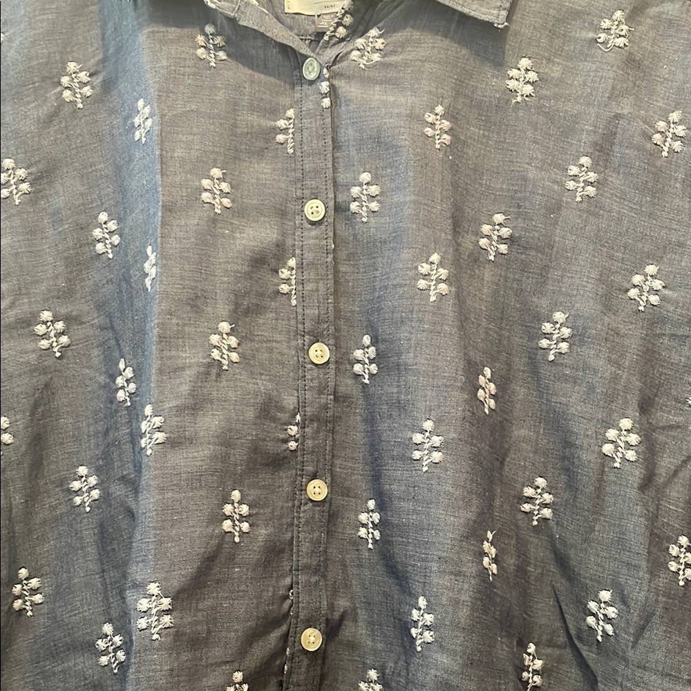 NWT LOFT “the softened” Blue Floral Embroidered Shirt - Picture 6 of 11